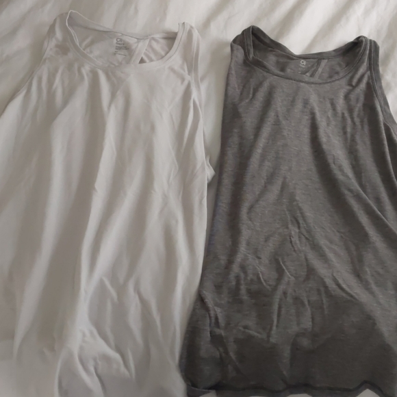 Gap workout tanks - Picture 1 of 2